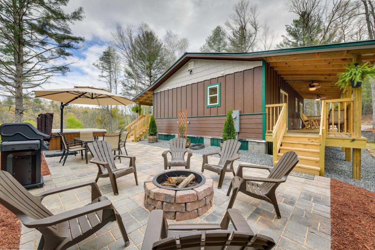 Scenic Murphy Cabin With Hot Tub, Fire Pit And Views Exterior photo